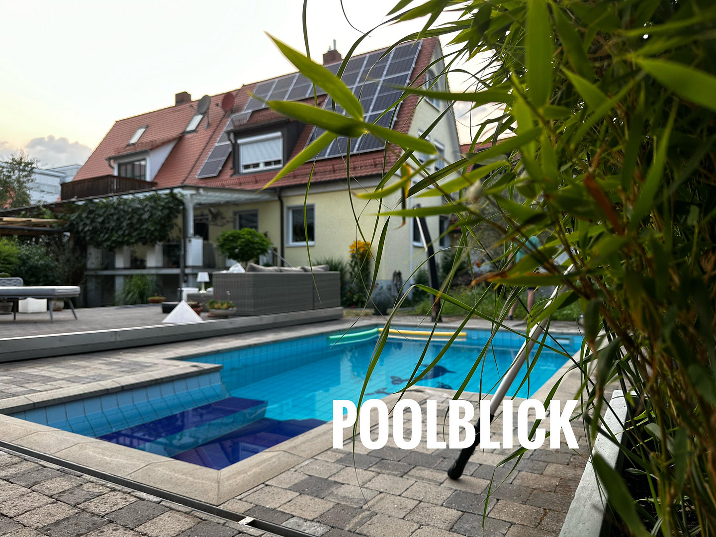 RESERVIERT- Ihr privates Paradies zu zweit – Stilvolles Haus mit Pool, Doppelgarage und Gartenidylle – Neumannstraße, 90763 Fürth – Vorschaubild 2