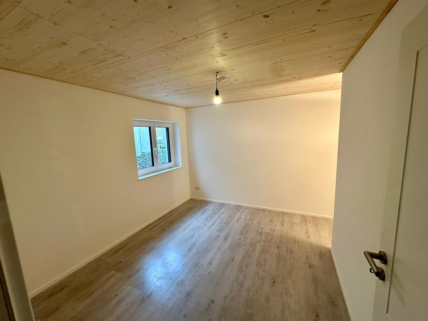 Provisionsfrei* | Modernes Einfamilienhaus mit Einliegerwohnung, Smart-Home, PV-Anlage – Behaghelweg 21, 79780 Stühlingen – Vorschaubild 13