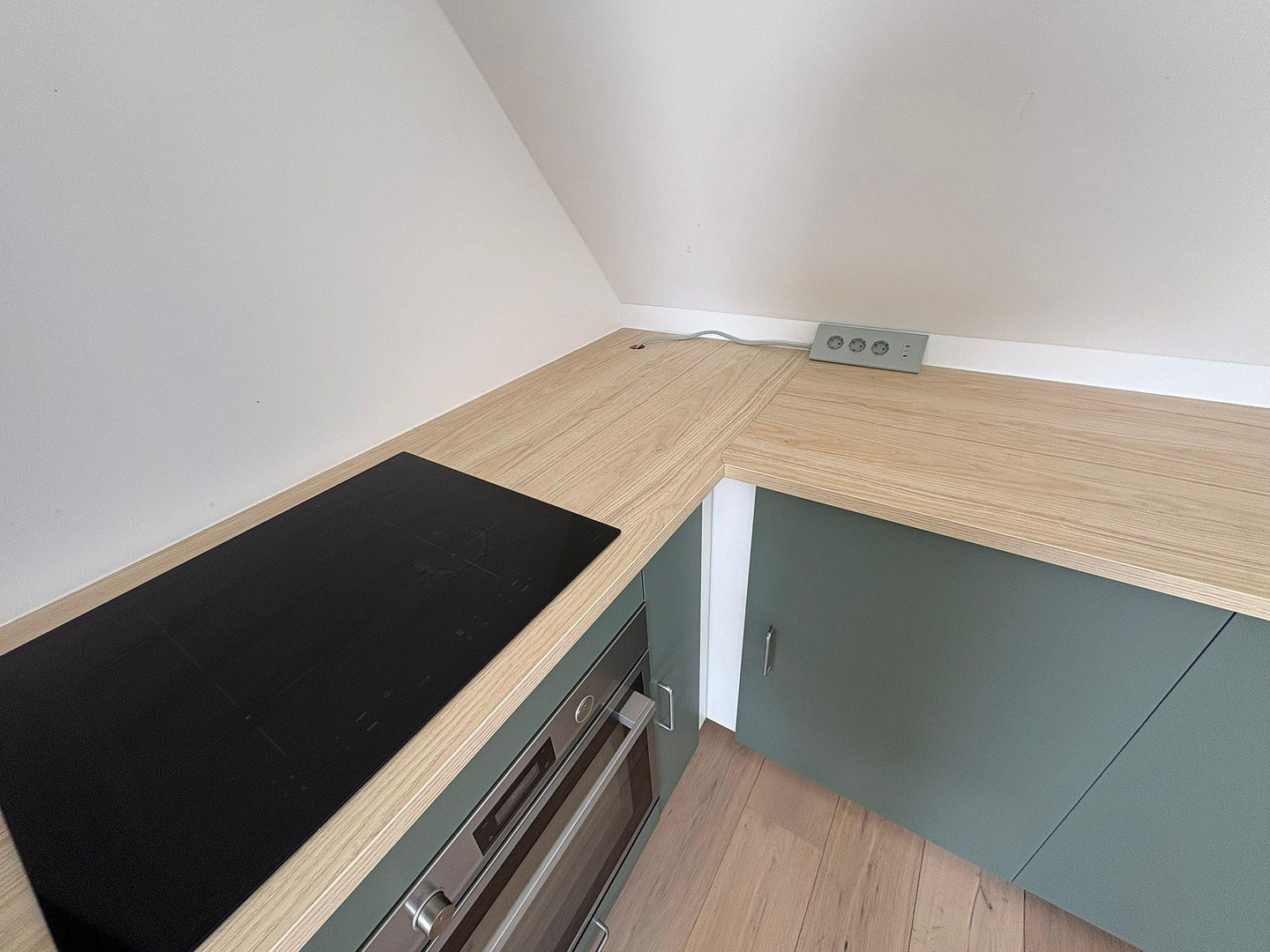 WG-Zimmer in 2er WG, Dachgeschoss, modern – Kilihofstr. 2, 81825 München(Trudering) – Vorschaubild 6