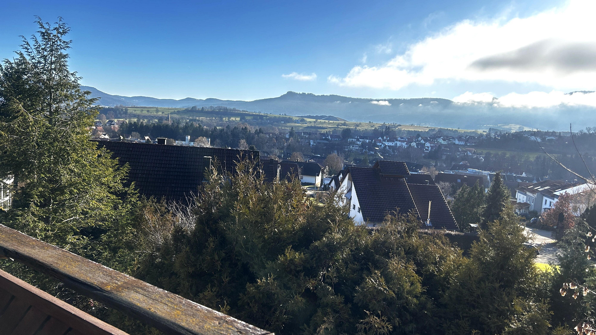 Haus mit viel Licht, Platz und Aussicht. Auch als Generationenhaus oder mit Praxis geeignet. – Endingen, 72336 Balingen-Endingen – Vorschaubild 4