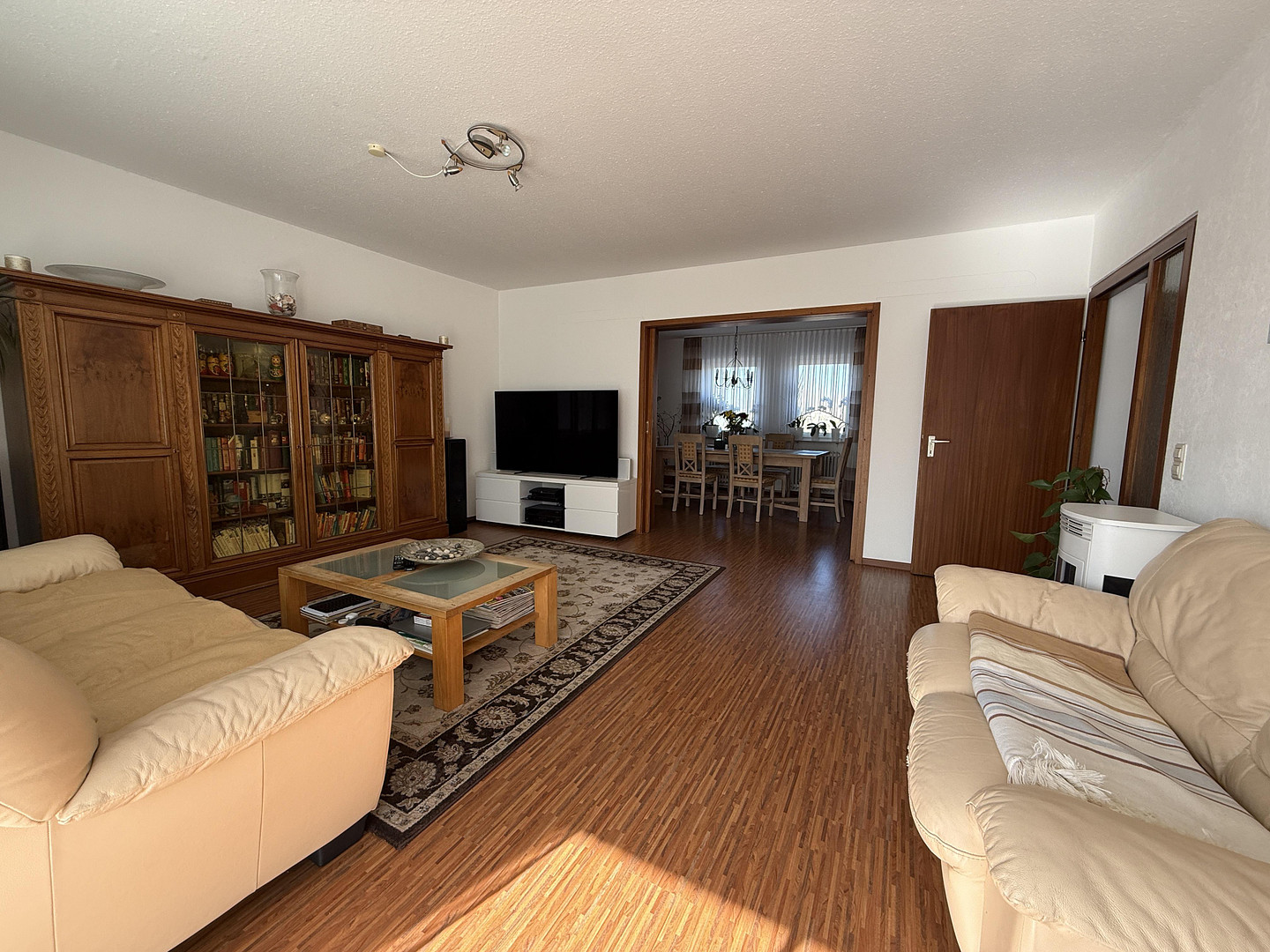 PROVISIONSFREI !  KFW-Saniertes Top 4-Fam.Haus inkl. 4 Garagen auf 672 qm Grundstück – Auf der Gans 24, 70374 Stuttgart Sommerrain(Sommerrain) – Vorschaubild 17