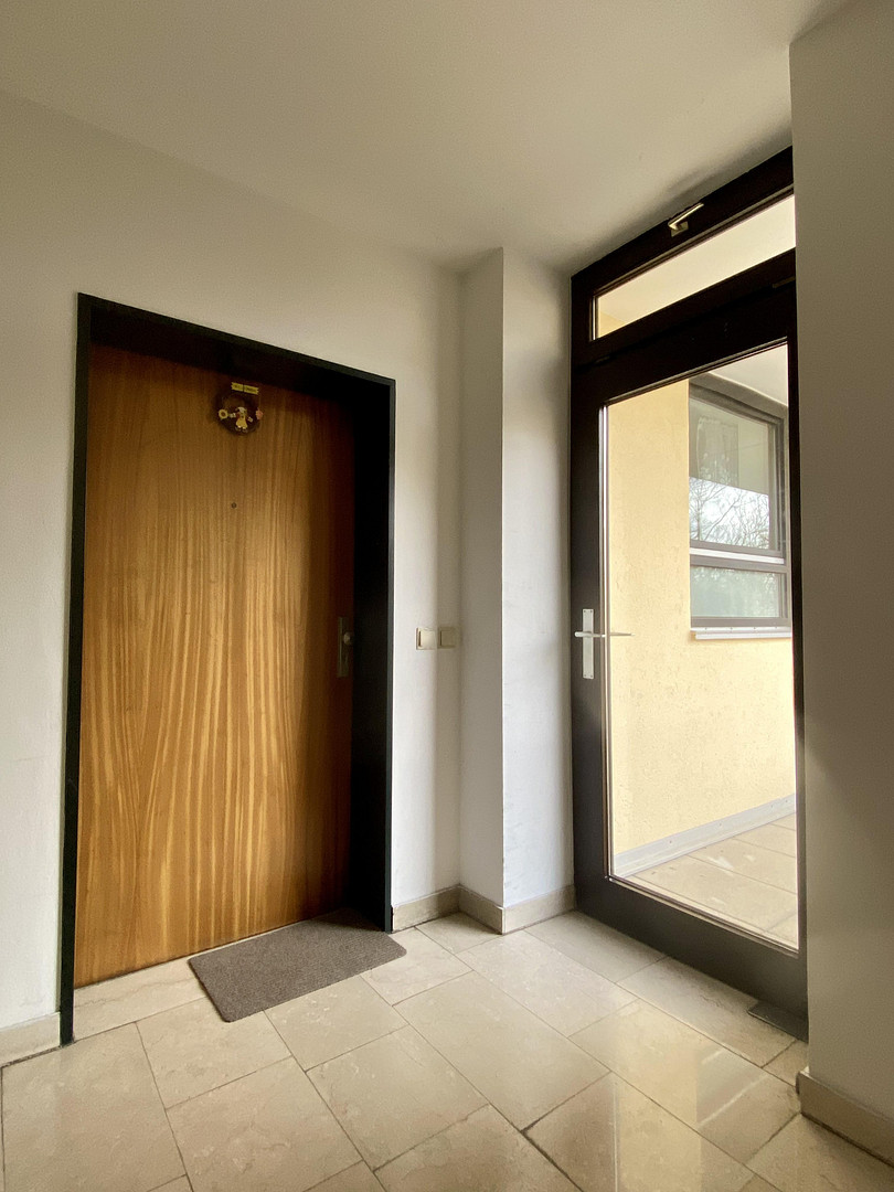 von privat - 12 qm Südbalkon, ruhige Innenhoflage, 50 m zur U-Bahn – Heinz-Hilpert-Straße, 81739 München(Neuperlach) – Vorschaubild 6