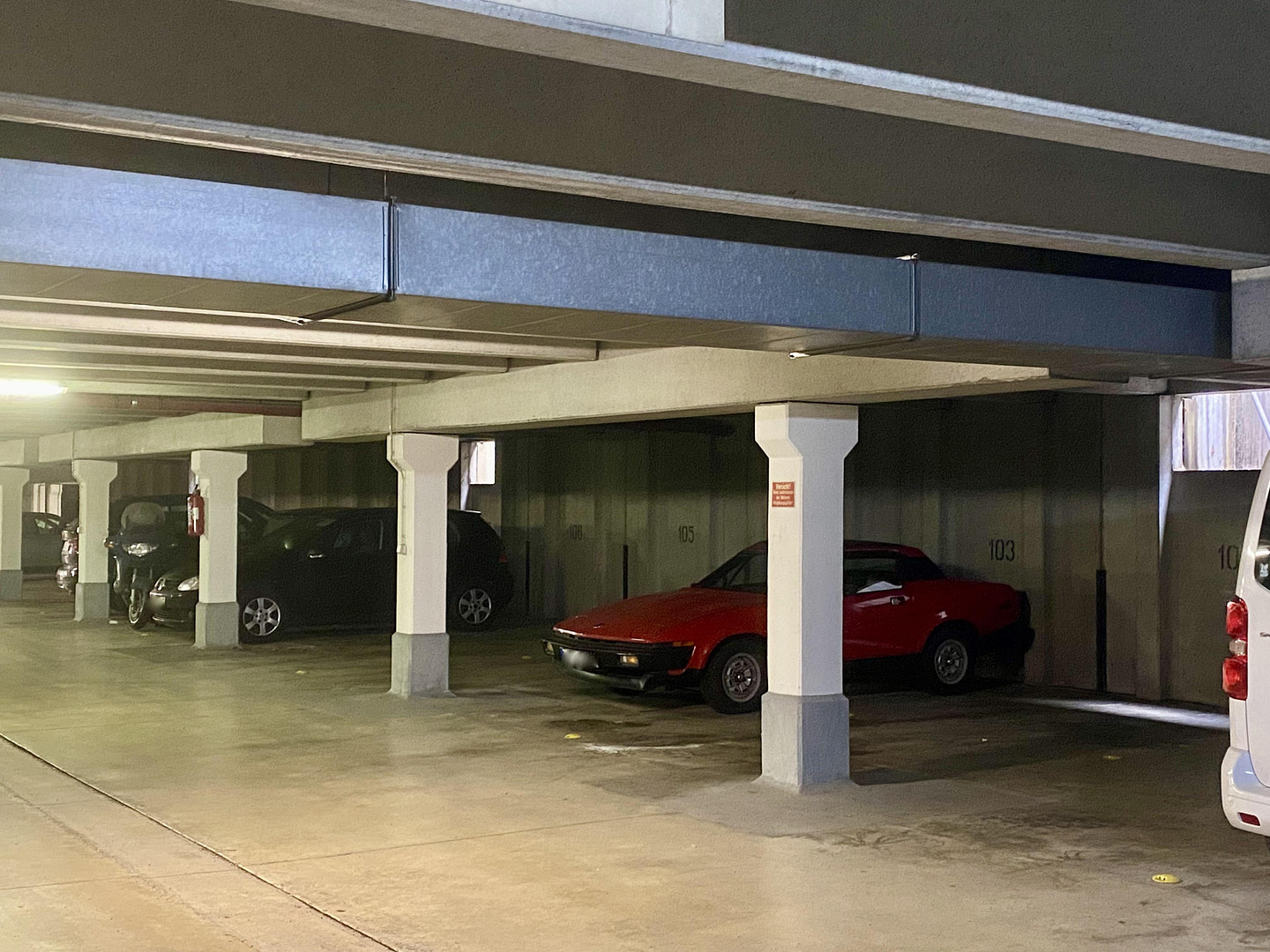 von privat - 12 qm Südbalkon, ruhige Innenhoflage, 50 m zur U-Bahn – Heinz-Hilpert-Straße, 81739 München(Neuperlach) – Vorschaubild 10