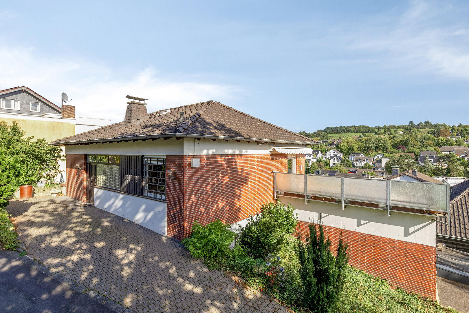 Haus in Höhenlage mit Baugrundstück & Ausbaupotenzial -Wachtberg-Niederbachem – Wachtberg Niederbachem(Niederbachem) – Vorschaubild 4