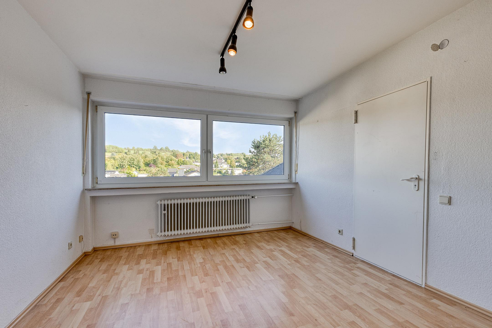 Haus in Höhenlage mit Baugrundstück & Ausbaupotenzial -Wachtberg-Niederbachem – Wachtberg Niederbachem(Niederbachem) – Vorschaubild 19