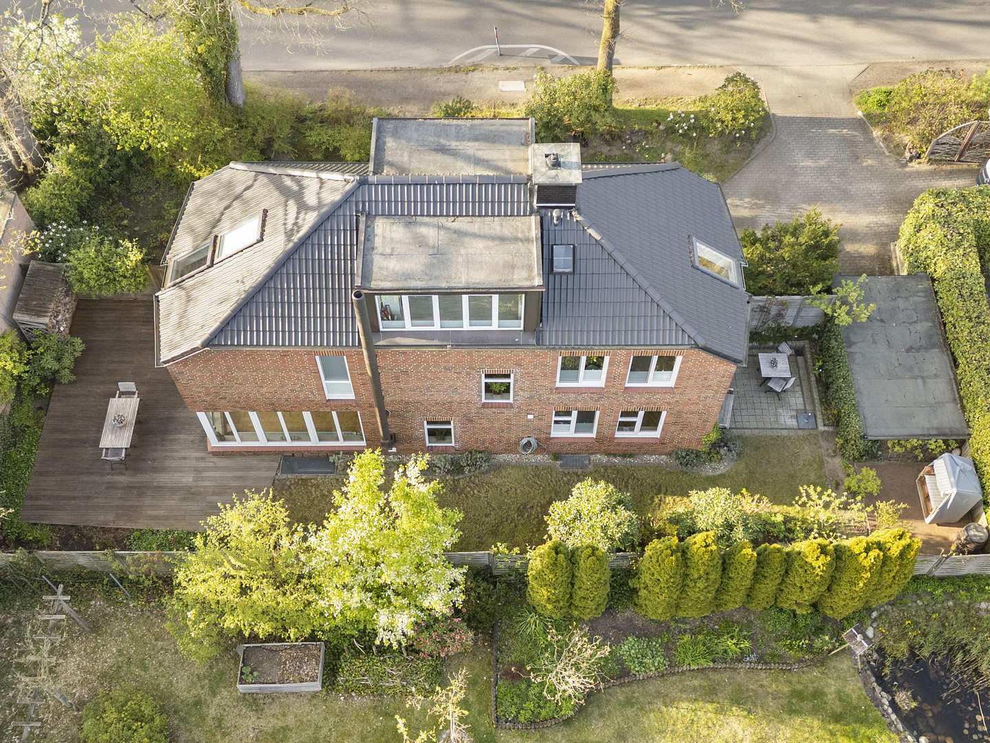 Exklusives Einfamilienhaus in Hamburg Volksdorf – Hamburg(Volksdorf) – Vorschaubild 2