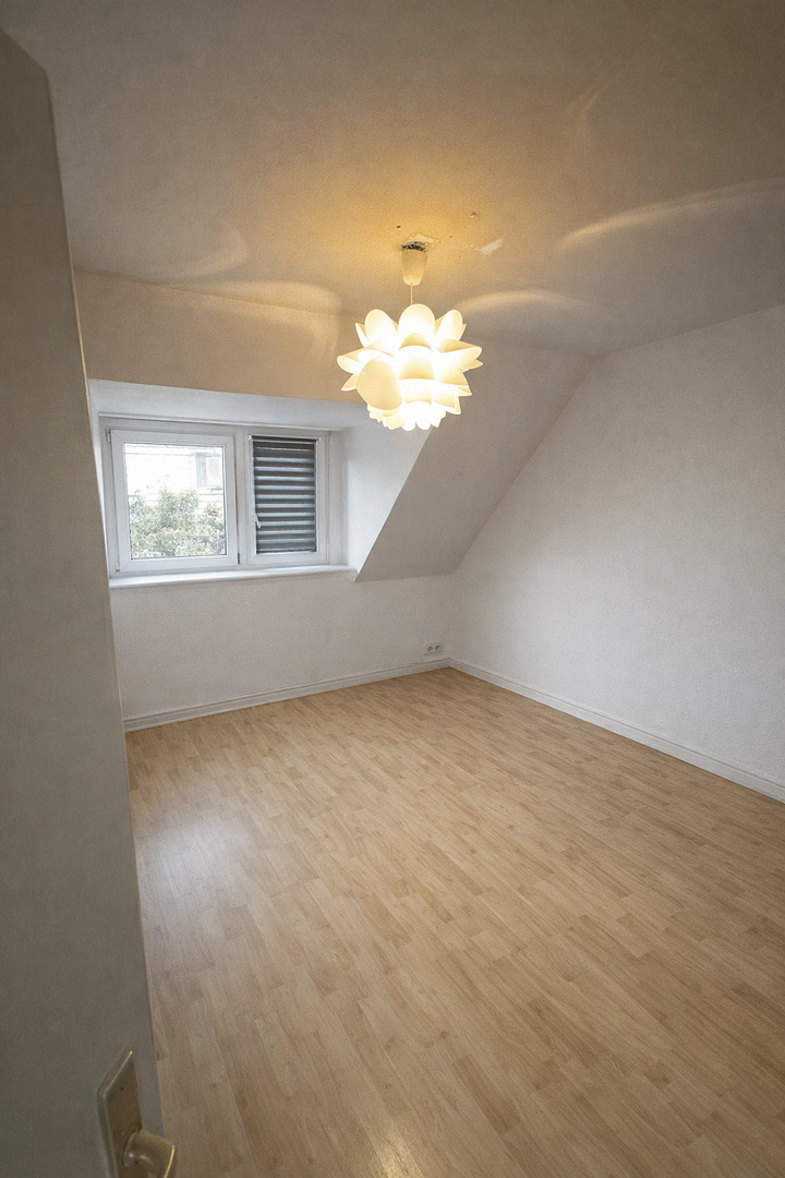 Schöne Dachgeschosswohnung mit 2-Zimmern in zentraler Wohnlage von Hamm – Feidikstraße 79, 59065 Hamm – Vorschaubild 3