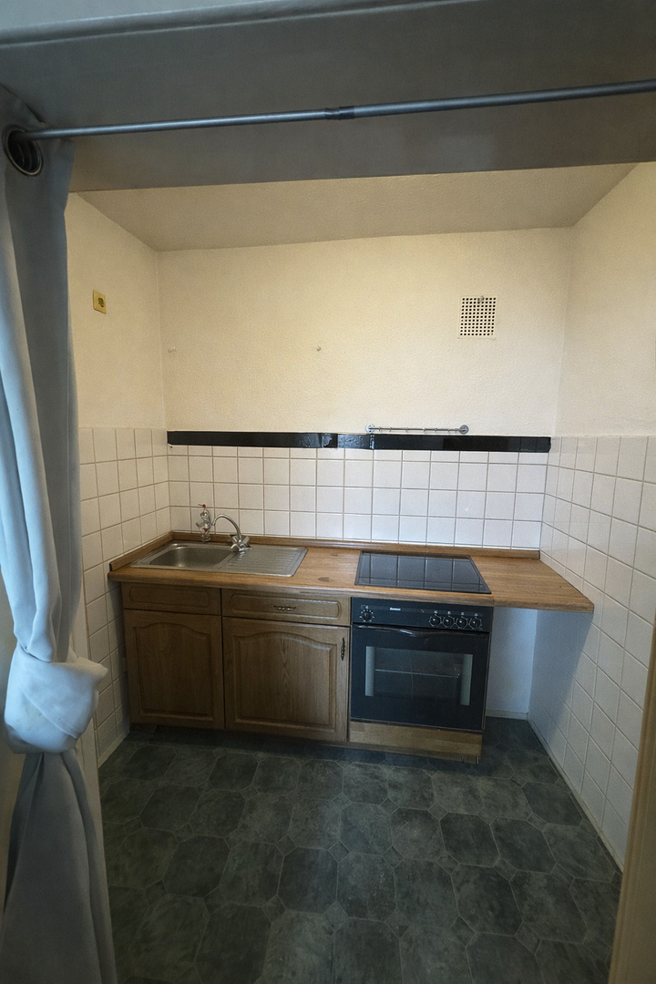 Schöne Dachgeschosswohnung mit 2-Zimmern in zentraler Wohnlage von Hamm – Feidikstraße 79, 59065 Hamm – Vorschaubild 2