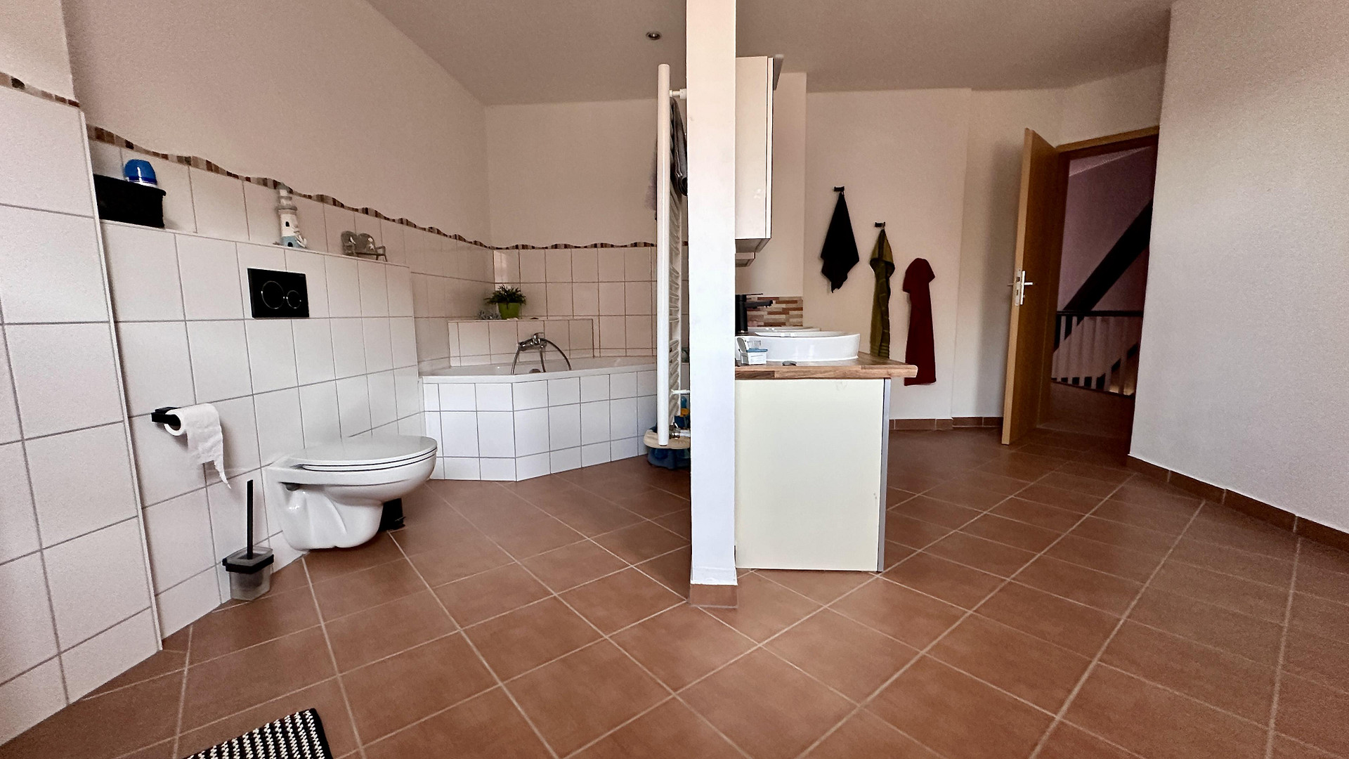 200 m² EFH in Wolfhagen-Istha, 7 Zimmer, Garten, ideal für Familien – Hagenstraße 13, 34466 Wolfhagen(Istha) – Vorschaubild 3