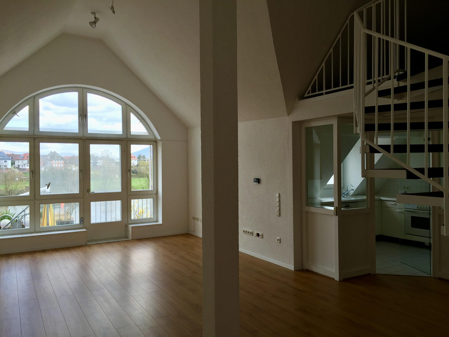 Altstadt-Stadthaus mit Mainblick, Dachterrasse, Mieteinnahmen & Ausbaupotenzial – provisionsfrei – Miltenberg – Vorschaubild 4