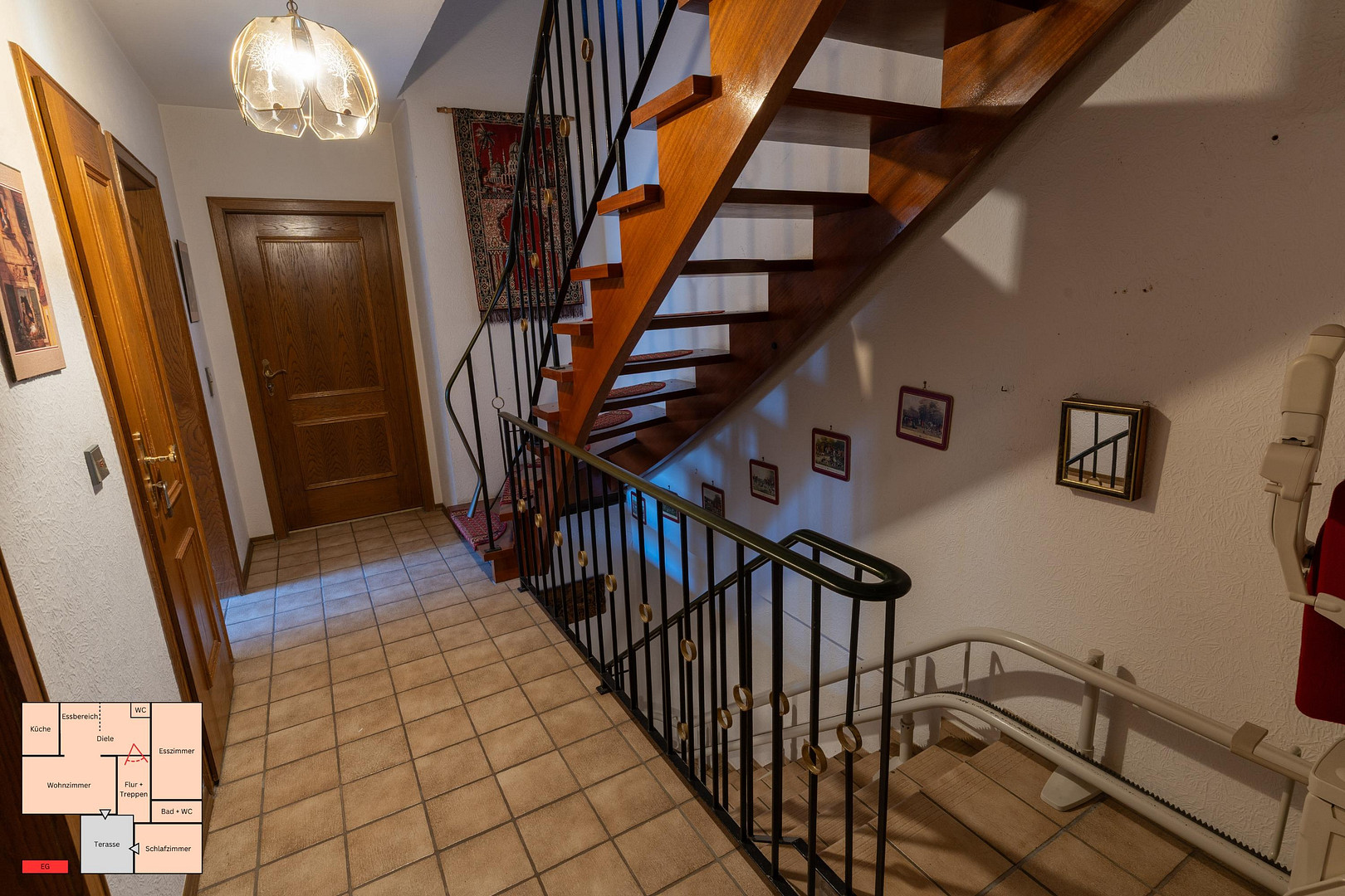 Flur / Treppen