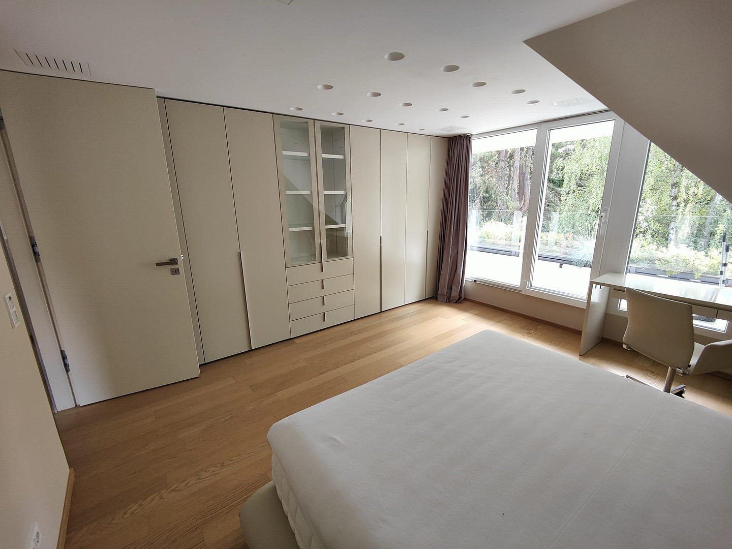 Designer Maisonette-Wohnung nähe Zoopark mit Blick ins Grüne, Fussbodenheizung, Kamin, Terrasse – Düsseldorf(Düsseltal) – Vorschaubild 32