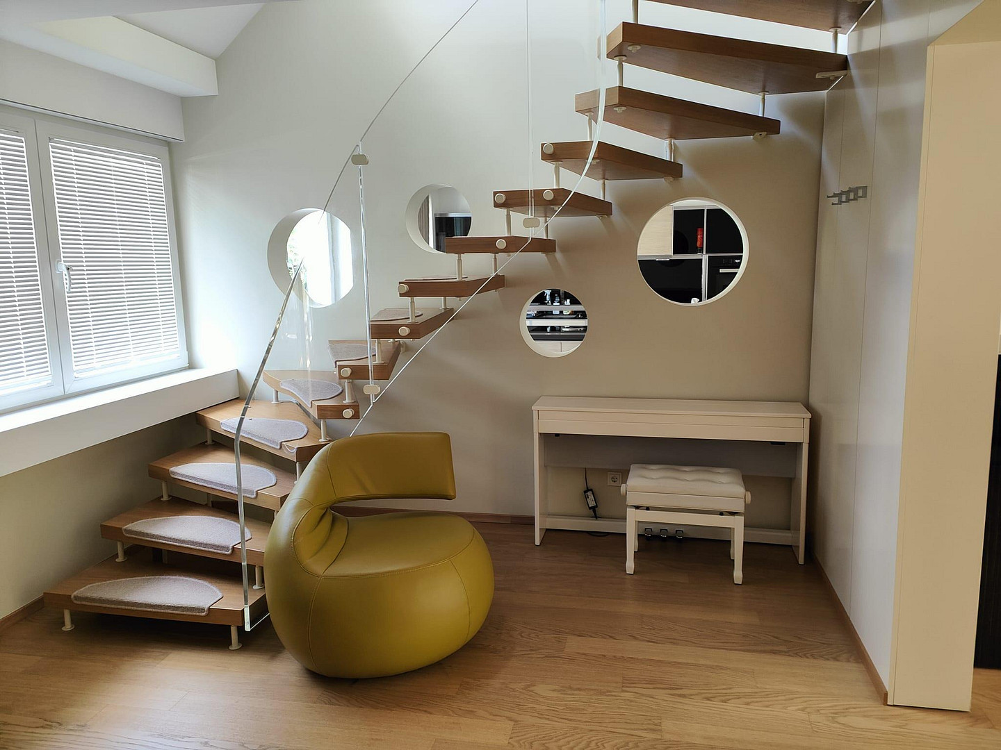 Designer Maisonette-Wohnung nähe Zoopark mit Blick ins Grüne, Fussbodenheizung, Kamin, Terrasse – Düsseldorf(Düsseltal) – Vorschaubild 28