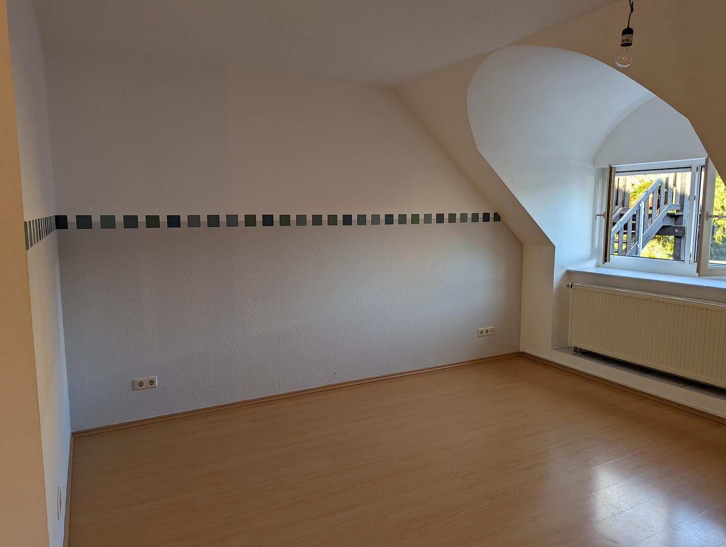 Viel Platz für die Familie: Große Maisonette mit neuer Heizung & E-Ladesäule – Enkenbach-Alsenborn – Vorschaubild 2