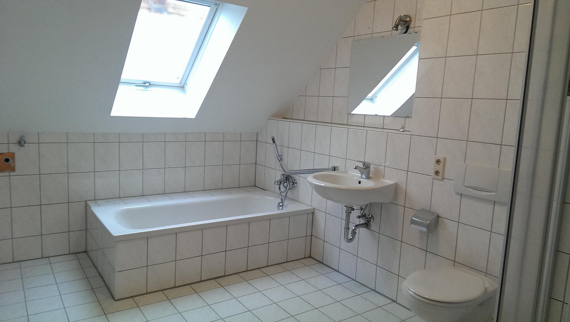 Viel Platz für die Familie: Große Maisonette mit neuer Heizung & E-Ladesäule – Enkenbach-Alsenborn – Vorschaubild 9