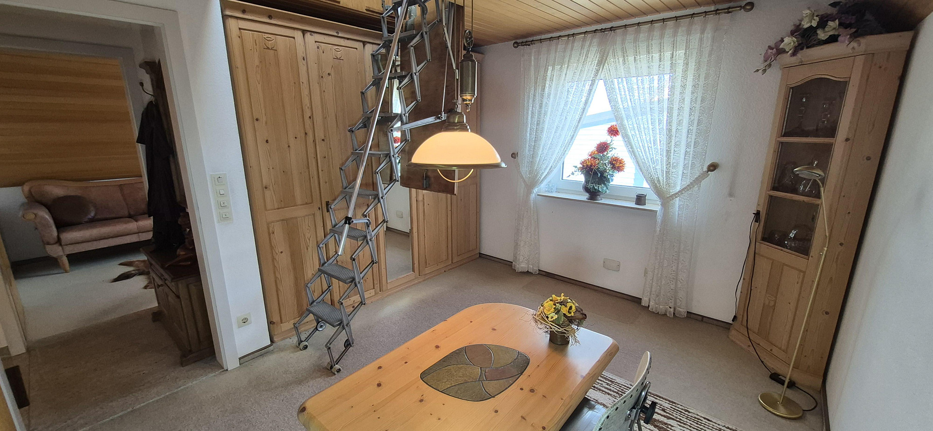Sehr gepflegtes Ein-/ Zweifamilienhaus in Lomersheim, Garten, Balkon, Garage, – Lomersheim – Vorschaubild 22