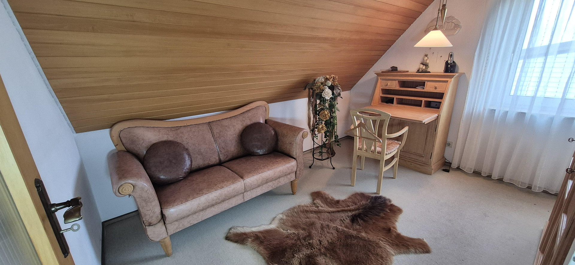 Sehr gepflegtes Ein-/ Zweifamilienhaus in Lomersheim, Garten, Balkon, Garage, – Lomersheim – Vorschaubild 19