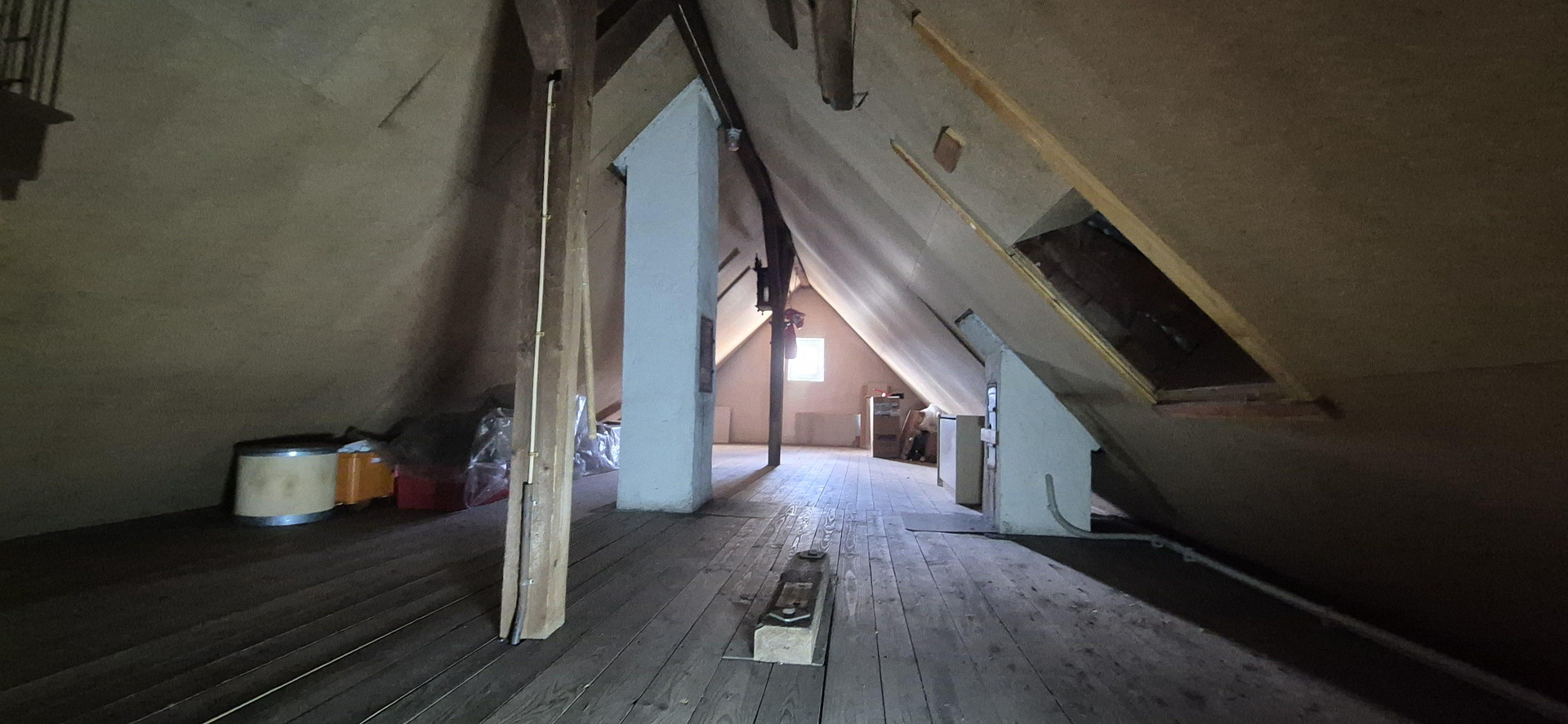 Sehr gepflegtes Ein-/ Zweifamilienhaus in Lomersheim, Garten, Balkon, Garage, – Lomersheim – Vorschaubild 29