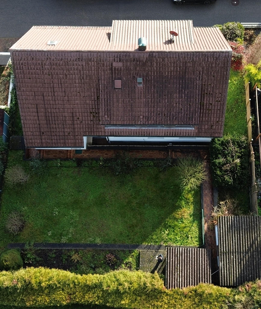 Sehr gepflegtes Ein-/ Zweifamilienhaus in Lomersheim, Garten, Balkon, Garage, – Lomersheim – Vorschaubild 6