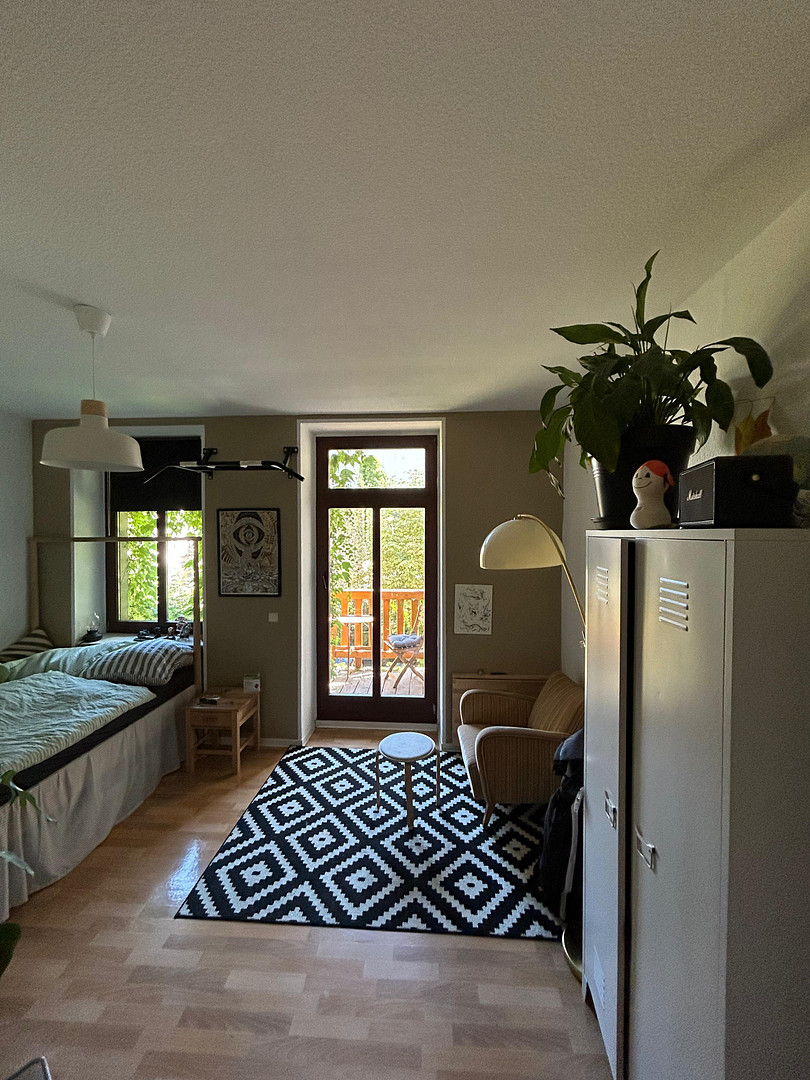 Deine neue Wohnung 2 ZKB + Balkon im 1. OG – Hedwigstrasse 2, 4315 Leipzig(Neustadt-Neuschönefeld) – Vorschaubild 2
