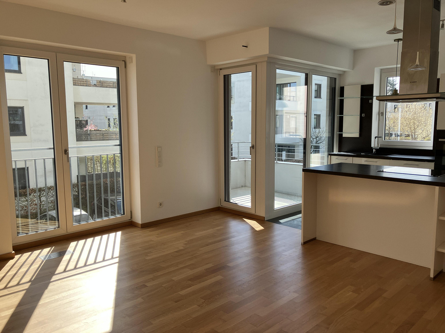 PROVISIONSFREI: Moderne 3-Zimmer-Wohnung mit Balkon im Candis-Viertel – Georg-Aichinger-Straße 8, 93055 Regensburg(Ostenviertel) – Vorschaubild 2