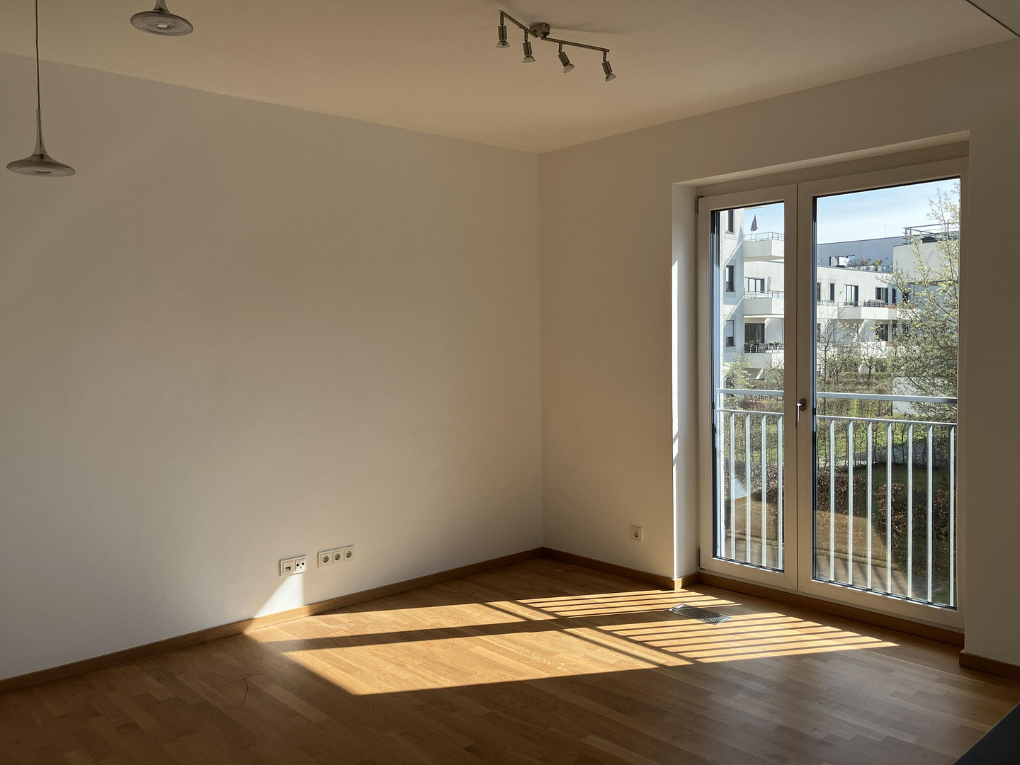 PROVISIONSFREI: Moderne 3-Zimmer-Wohnung mit Balkon im Candis-Viertel – Georg-Aichinger-Straße 8, 93055 Regensburg(Ostenviertel) – Vorschaubild 5