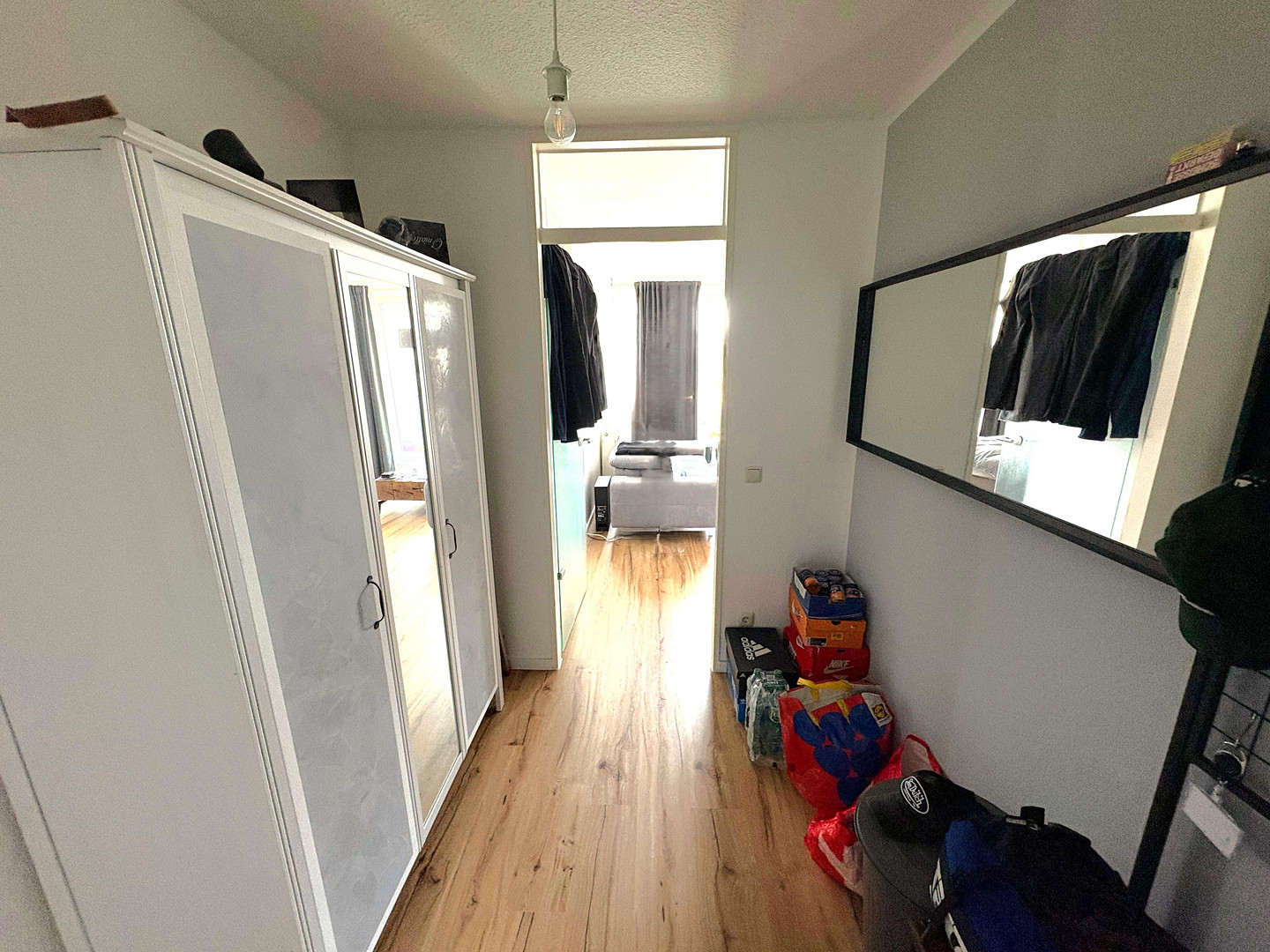 PROVISIONSFREIE 2-ZIMMER WOHNUNG MIT GROßEM BALKON IN ZENTRALER WOHNLAGE – 41063 Mönchengladbach(Eicken) – Vorschaubild 2