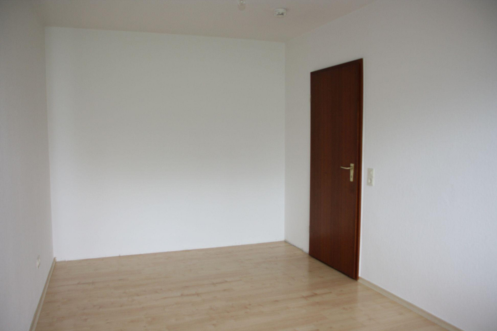 Idyllisches Wohnen mit Pool, Sauna und großer Parkanlage – Hannover(Bothfeld) – Vorschaubild 6