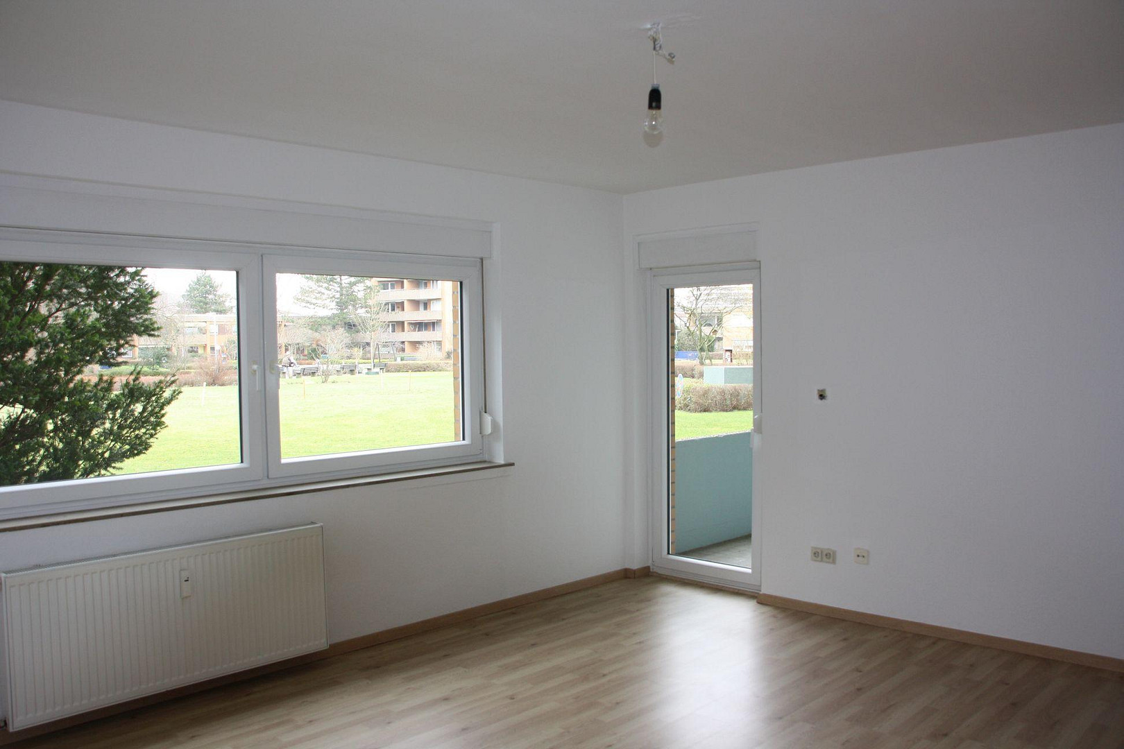 Idyllisches Wohnen mit Pool, Sauna und großer Parkanlage – Hannover(Bothfeld) – Vorschaubild 3