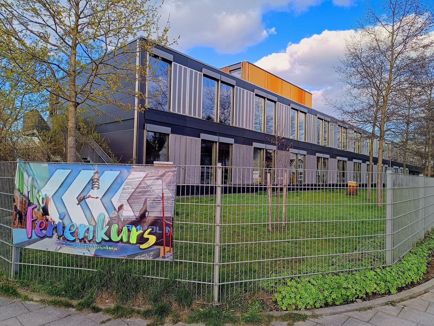Energiestandard A+: ruhige 4 Zi. Maisonettewhg, gr S/W Dachterrasse Alleinlage, EBK, Nähe Ostbahnhof – 81673 München(Berg am Laim) – Vorschaubild 40