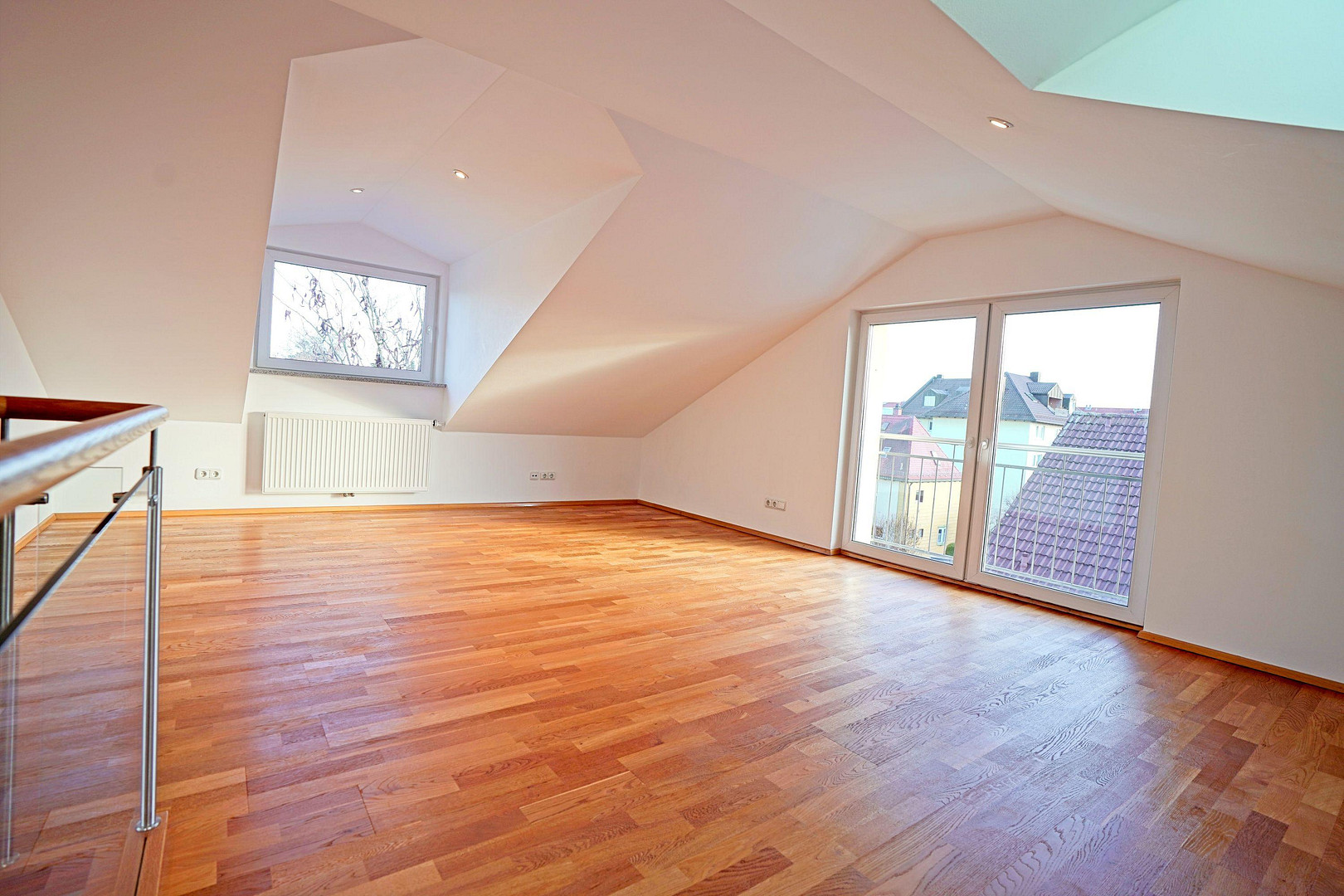 Energiestandard A+: ruhige 4 Zi. Maisonettewhg, gr S/W Dachterrasse Alleinlage, EBK, Nähe Ostbahnhof – 81673 München(Berg am Laim) – Vorschaubild 4