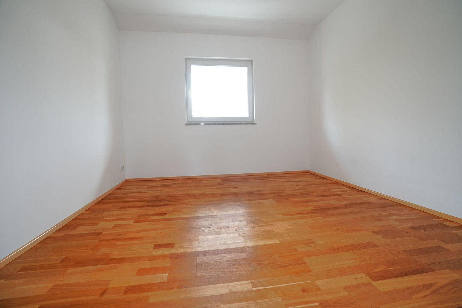 Energiestandard A+: ruhige 4 Zi. Maisonettewhg, gr S/W Dachterrasse Alleinlage, EBK, Nähe Ostbahnhof – 81673 München(Berg am Laim) – Vorschaubild 13
