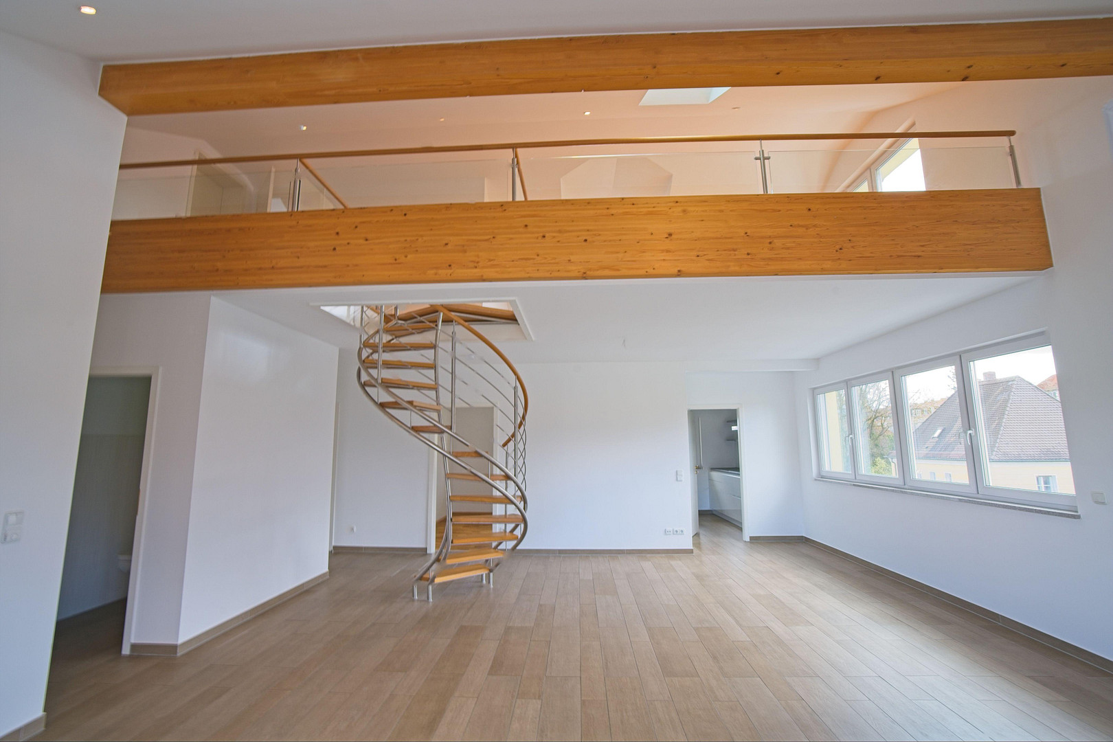 Energiestandard A+: ruhige 4 Zi. Maisonettewhg, gr S/W Dachterrasse Alleinlage, EBK, Nähe Ostbahnhof – 81673 München(Berg am Laim) – Vorschaubild 15