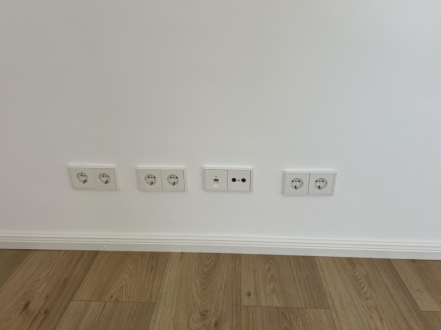 Exklusives Smart‑Energy‑Familienhaus mit 25 kW PV‑Anlage, Wallbox und großem Garten – Wolfsburg – Vorschaubild 28