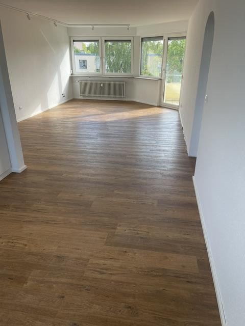 Neu renovierte 4-Zimmerwohnung mit Loggia und traumhaftem Ausblick über Amberg – Amberg – Vorschaubild 7