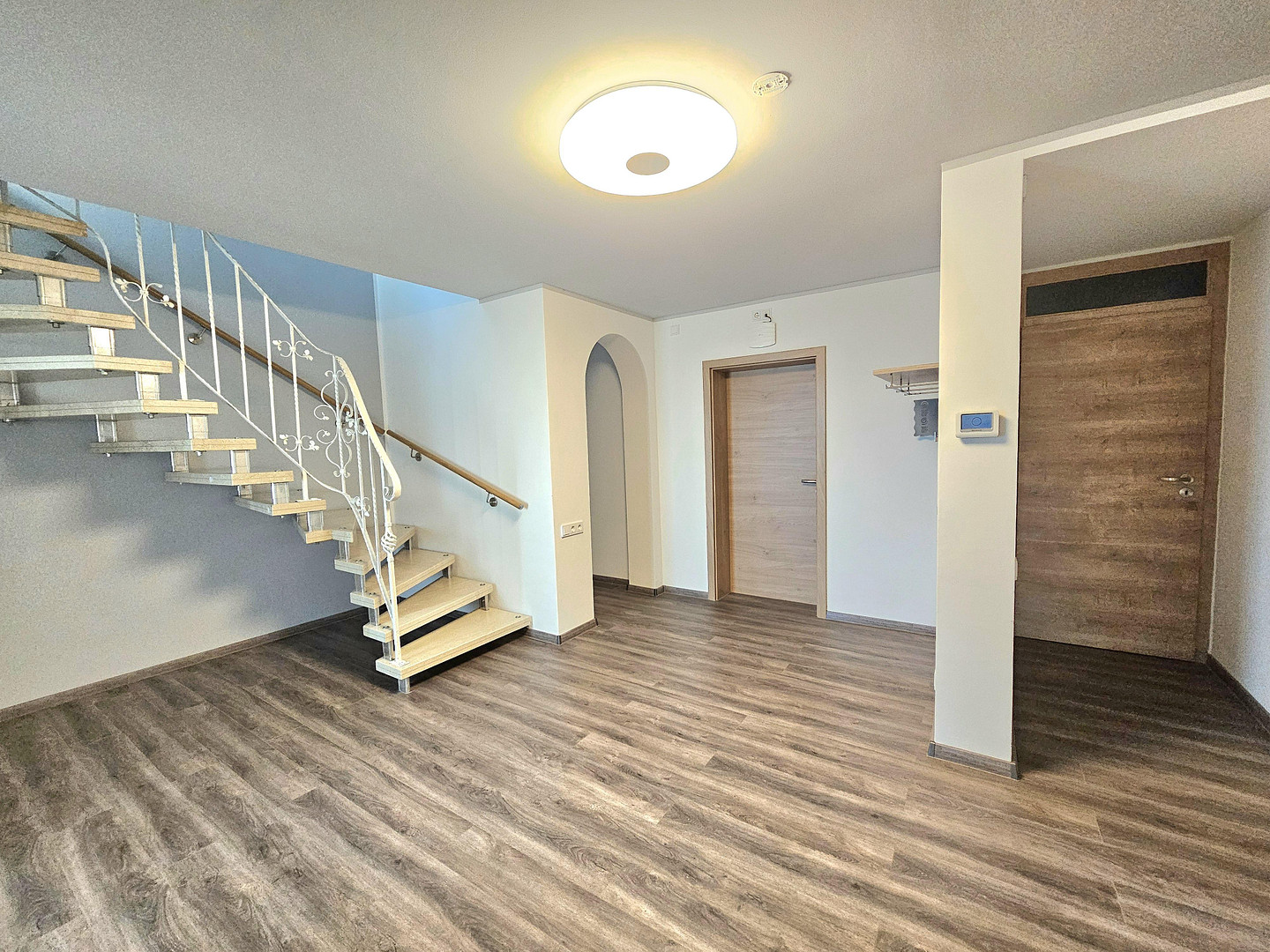 Traumhaft modernes Zweifamilienhaus: Wohnen & Arbeiten | PV, barrierefrei, Garten, Frankfurt 45 Min. – Feldstraße 3, 63628 Bad Soden-Salmünster(Bad Soden) – Vorschaubild 13
