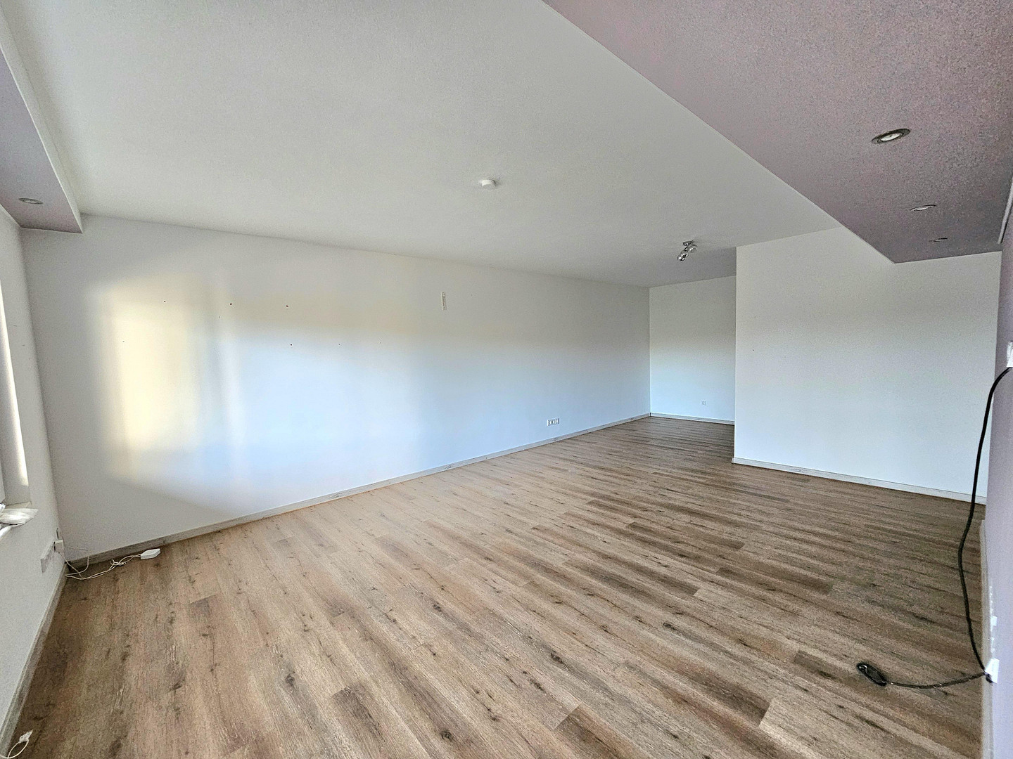 Traumhaft modernes Zweifamilienhaus: Wohnen & Arbeiten | PV, barrierefrei, Garten, Frankfurt 45 Min. – Feldstraße 3, 63628 Bad Soden-Salmünster(Bad Soden) – Vorschaubild 15