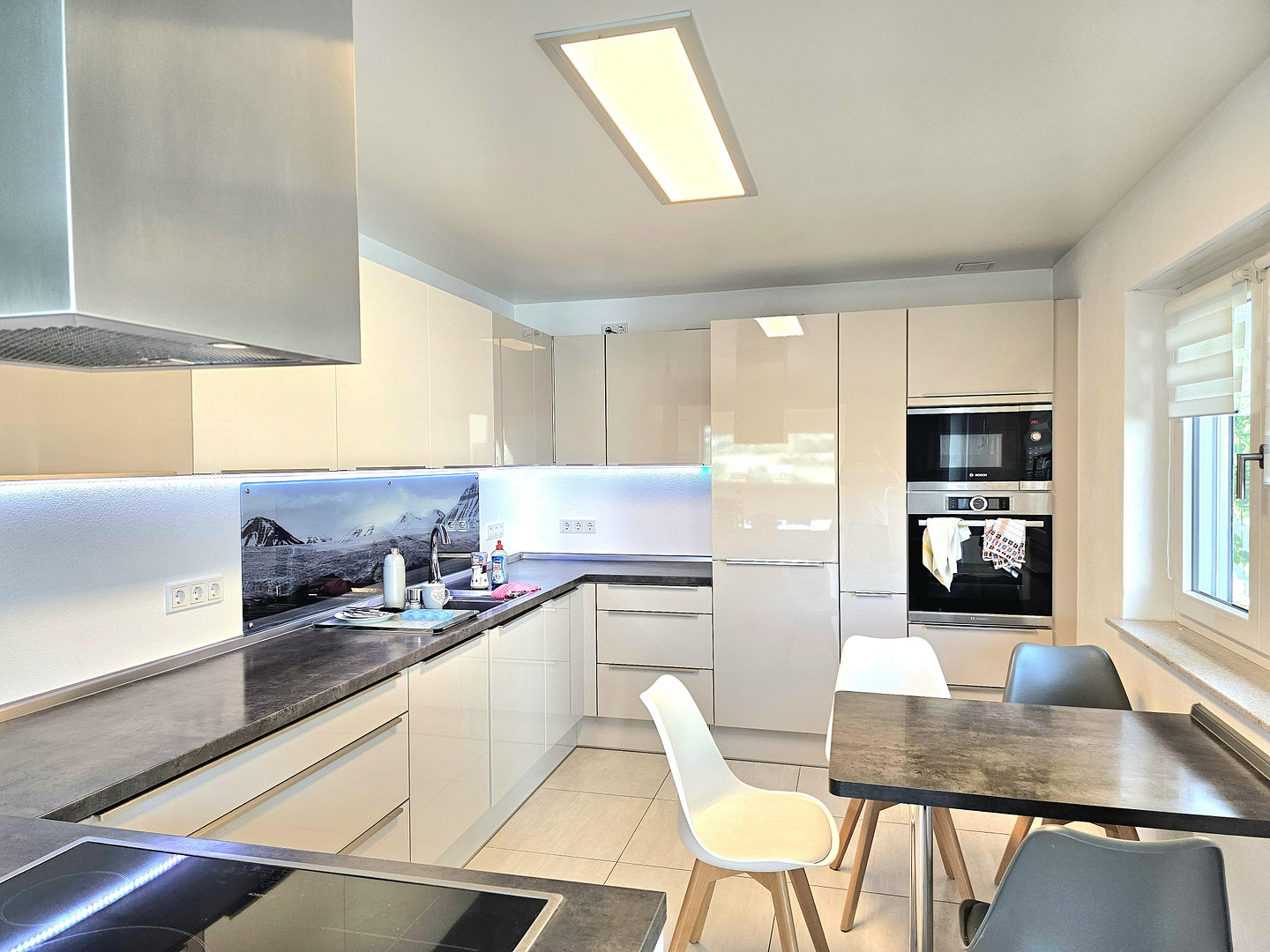 Traumhaft modernes Zweifamilienhaus: Wohnen & Arbeiten | PV, barrierefrei, Garten, Frankfurt 45 Min. – Feldstraße 3, 63628 Bad Soden-Salmünster(Bad Soden) – Vorschaubild 5