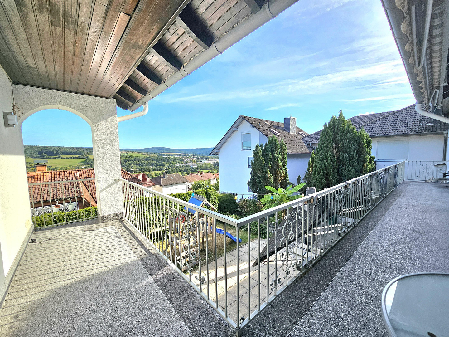 Traumhaft modernes Zweifamilienhaus: Wohnen & Arbeiten | PV, barrierefrei, Garten, Frankfurt 45 Min. – Feldstraße 3, 63628 Bad Soden-Salmünster(Bad Soden) – Vorschaubild 12