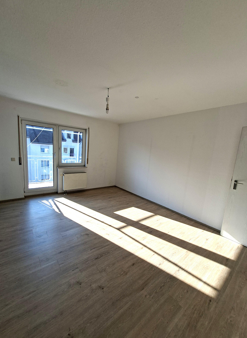 Helle, gemütliche 3 ZKB Wohnung mit 2 Balkonen, Tiefgaragenstellplatz und Aufzug – 67067 Ludwigshafen am Rhein(Maudach) – Vorschaubild 6