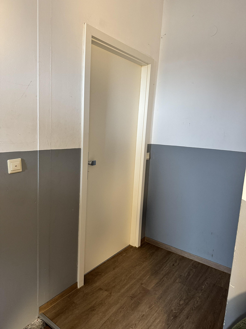 Toplage, Nachmieter gesucht, umfangreiche Renovierung, Schöne helle 2-Raum-Wohnung im 1.OG – Pausitzer Str. 20, 1589 Riesa – Vorschaubild 3