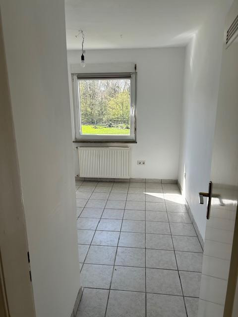 Provisionsfreie 2-Raum-Wohnung mit Aussicht in Bergisch-Neukirchen – Leverkusen Bergisch-Neukirchen – Vorschaubild 2