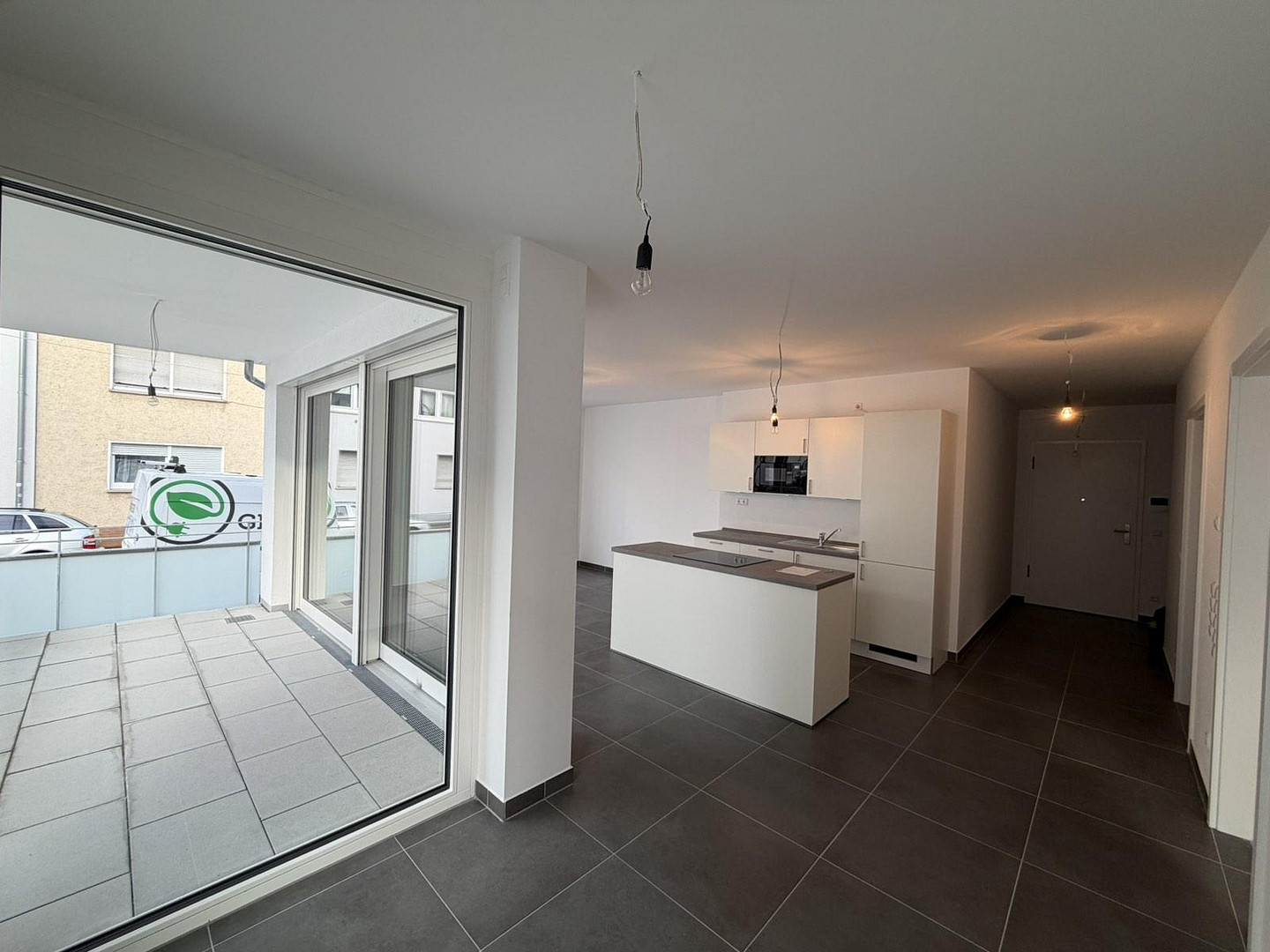 Moderne 2-Zimmer-Neubauwohnung mit Terrasse, Einbauküche & TG-Stellplatz in Heilbronn – Herbststraße.21, 74072 Heilbronn – Vorschaubild 3