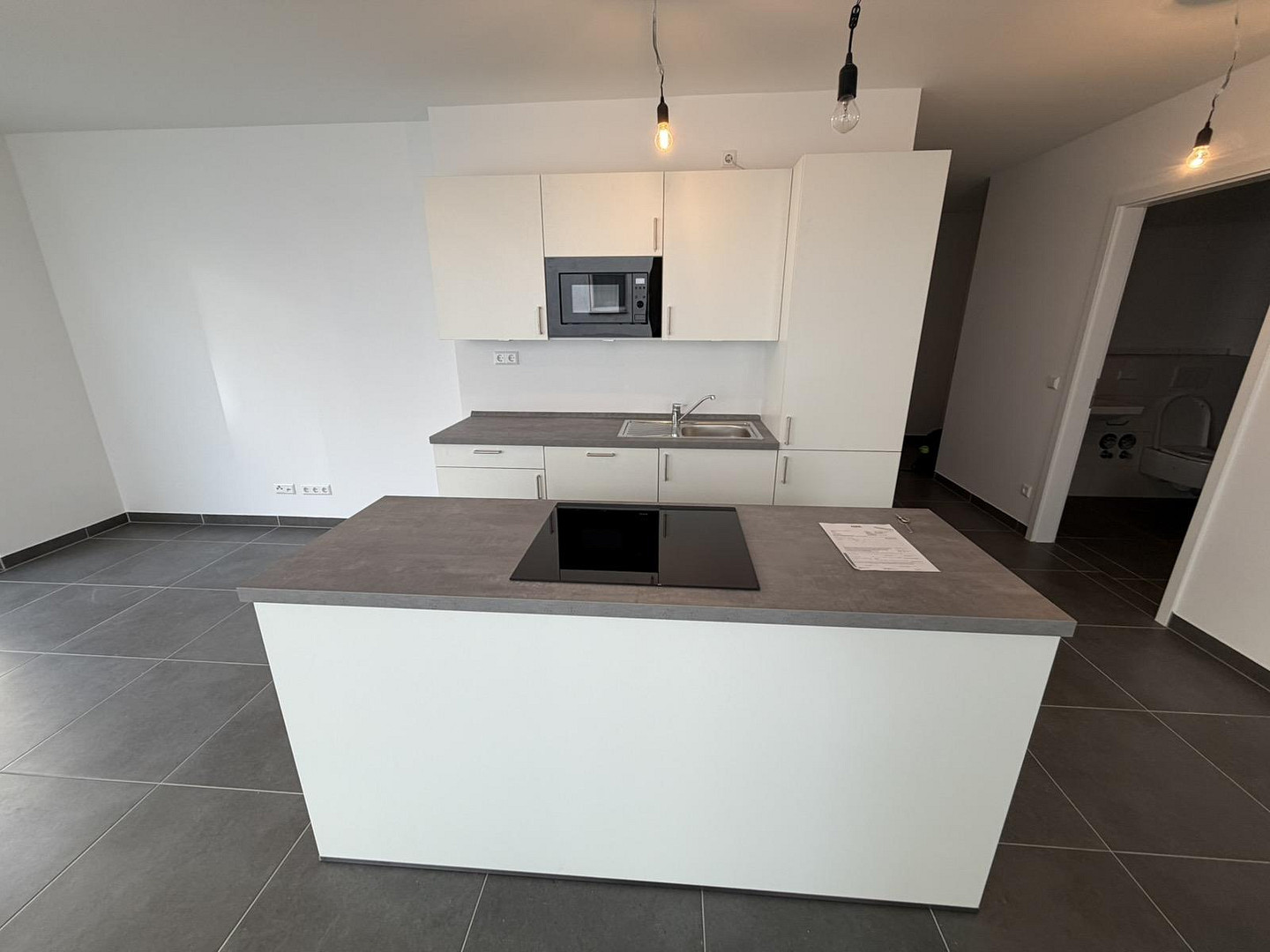 Moderne 2-Zimmer-Neubauwohnung mit Terrasse, Einbauküche & TG-Stellplatz in Heilbronn – Herbststraße.21, 74072 Heilbronn – Vorschaubild 2