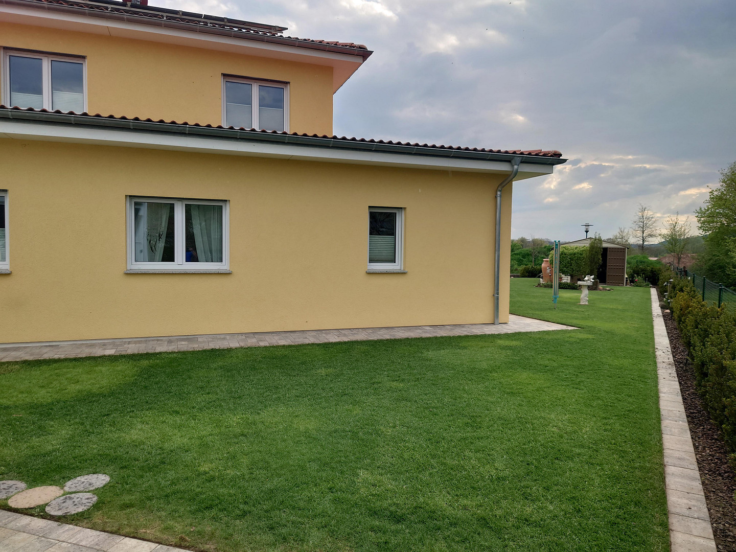 Zukunftsorientiertes KfW40Plus-Einfamilienhaus mit PV-Anlage – Elfershausen – Vorschaubild 5