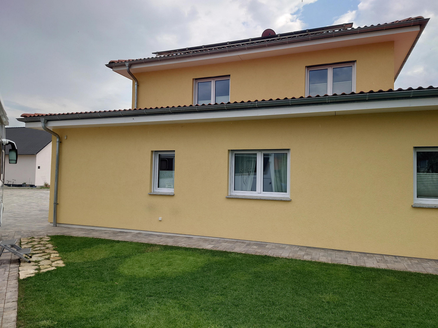 Zukunftsorientiertes KfW40Plus-Einfamilienhaus mit PV-Anlage – Elfershausen – Vorschaubild 6