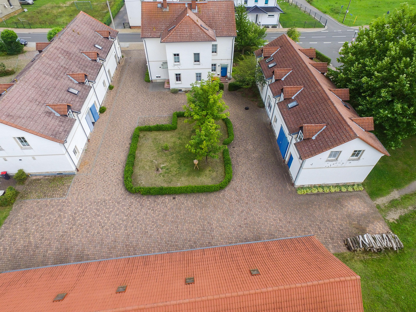 Renditestarker Vierseitenhof nähe Hainer See mit Miet-, Ferienwohnungen und Gewerbe zu Verkaufen – Lobstädter Straße 11, 4575 Neukieritzsch - Großzössen(Großzössen) – Vorschaubild 5