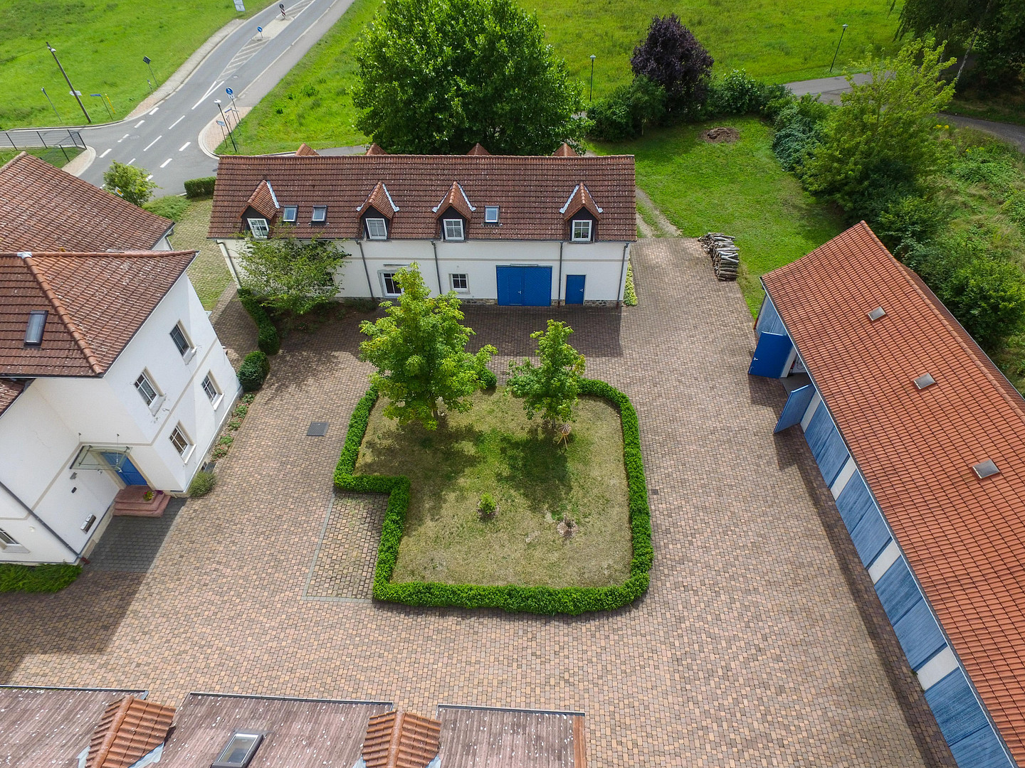 Renditestarker Vierseitenhof nähe Hainer See mit Miet-, Ferienwohnungen und Gewerbe zu Verkaufen – Lobstädter Straße 11, 4575 Neukieritzsch - Großzössen(Großzössen) – Vorschaubild 3
