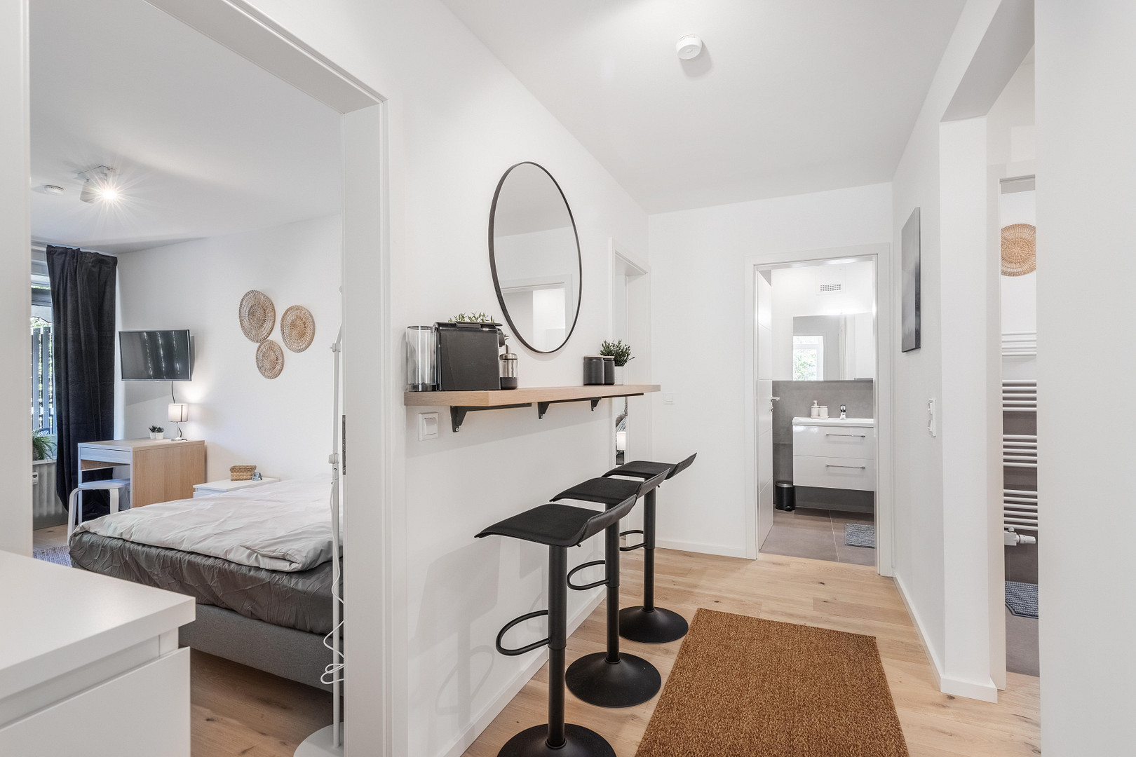 Kapitalanlage: 4er WG voll saniert 6% Rendite 38.000€ Kaltmiete, provisionsfrei von privat