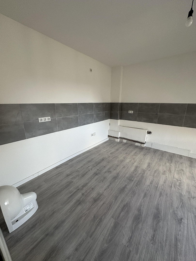 ** Frisch kernsanierte 5-Zimmer-Wohnung im Altbau Dachgeschoss ** – Gelsenkirchen(Erle) – Vorschaubild 3